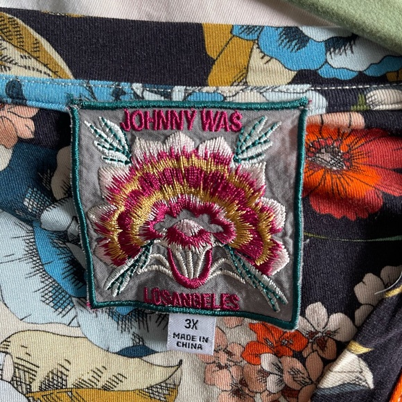 Johnny Was The Janie Favorite Short Sleeve V-Neck Tee Top Floral Sz 3X Like New - Picture 5 of 6